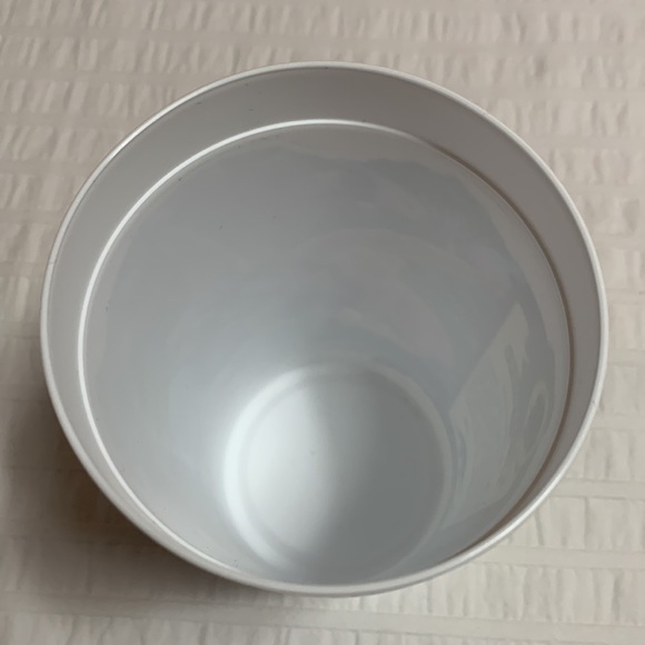 1992 Jurassic Park McDonald’s Triceratops Collector Cup - Picture 8 of 8